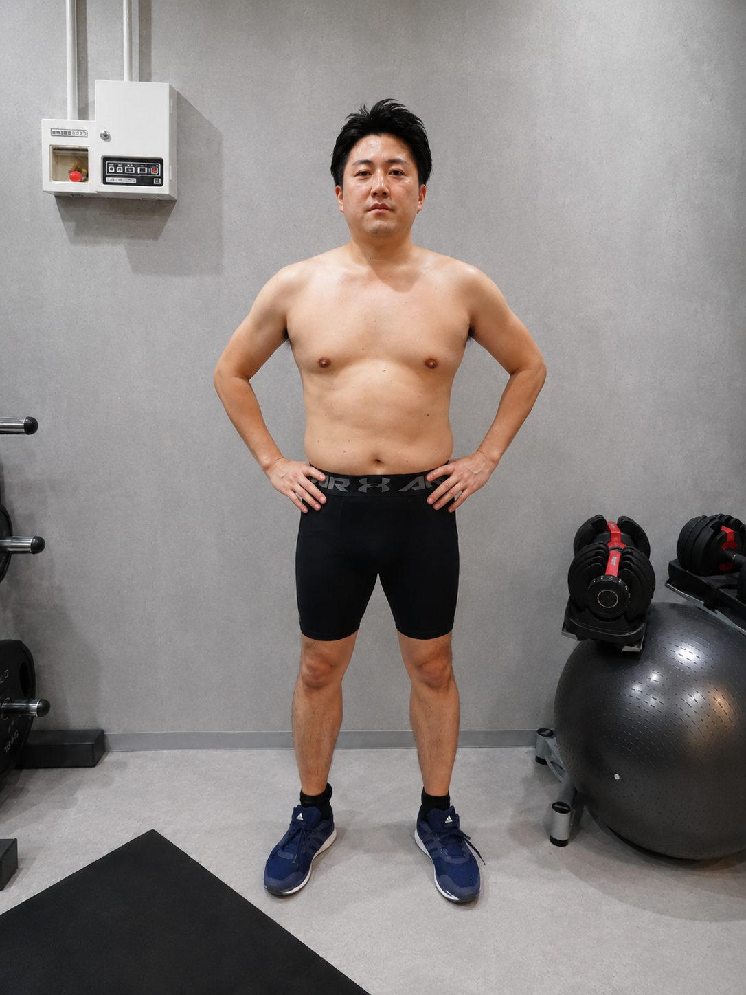 体脂肪改善プログラム90日後の側面立位